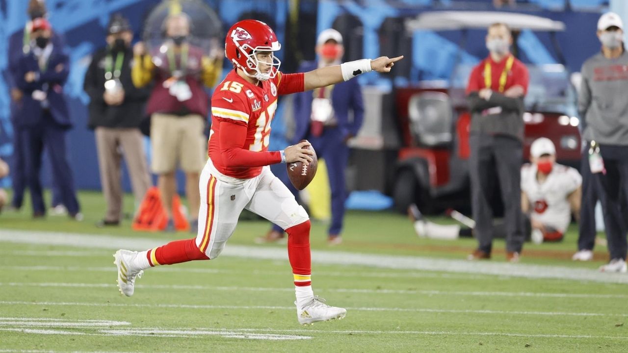 Patrick Mahomes y los Chiefs vencen a los Packers sin Rodgers