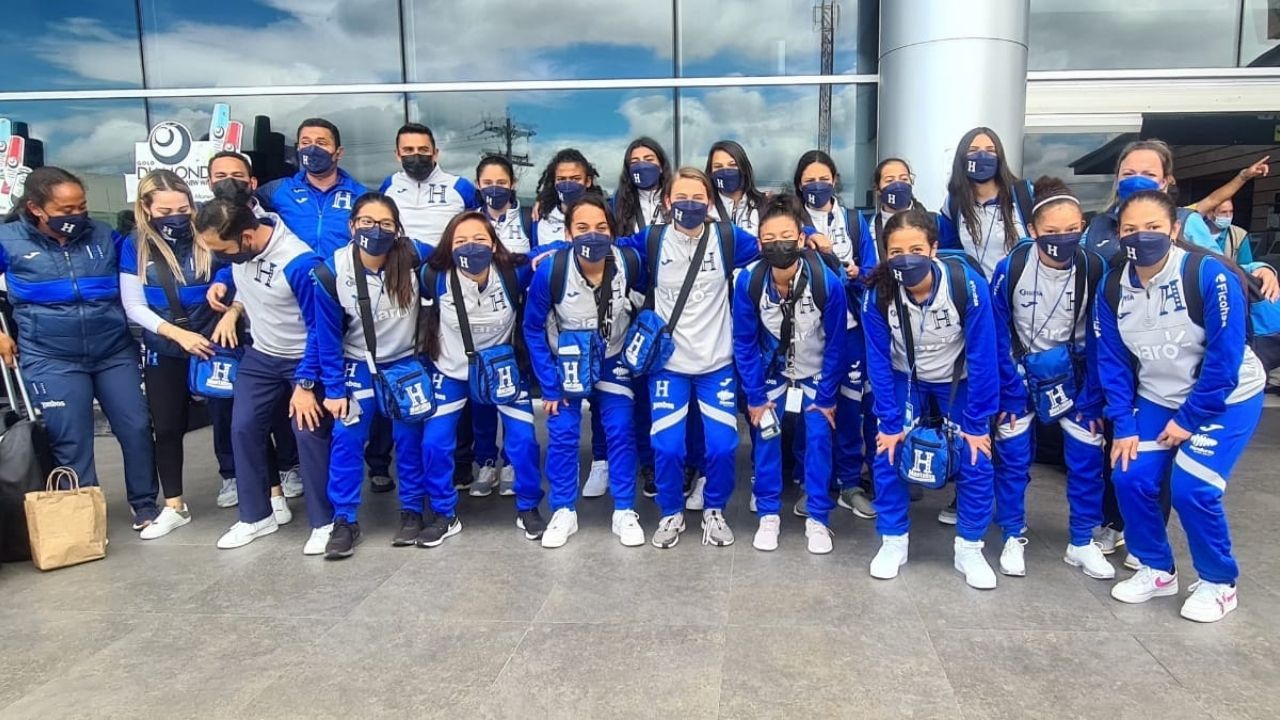 La Selección Femenina de Sub-17 de Honduras regresa al país con boleto en mano para el Premundial