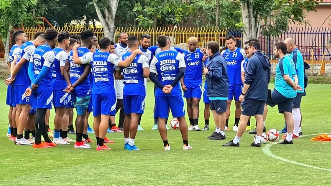 Honduras, con Bolillo Gómez, pretende recuperar terreno en la eliminatoria ante Panamá