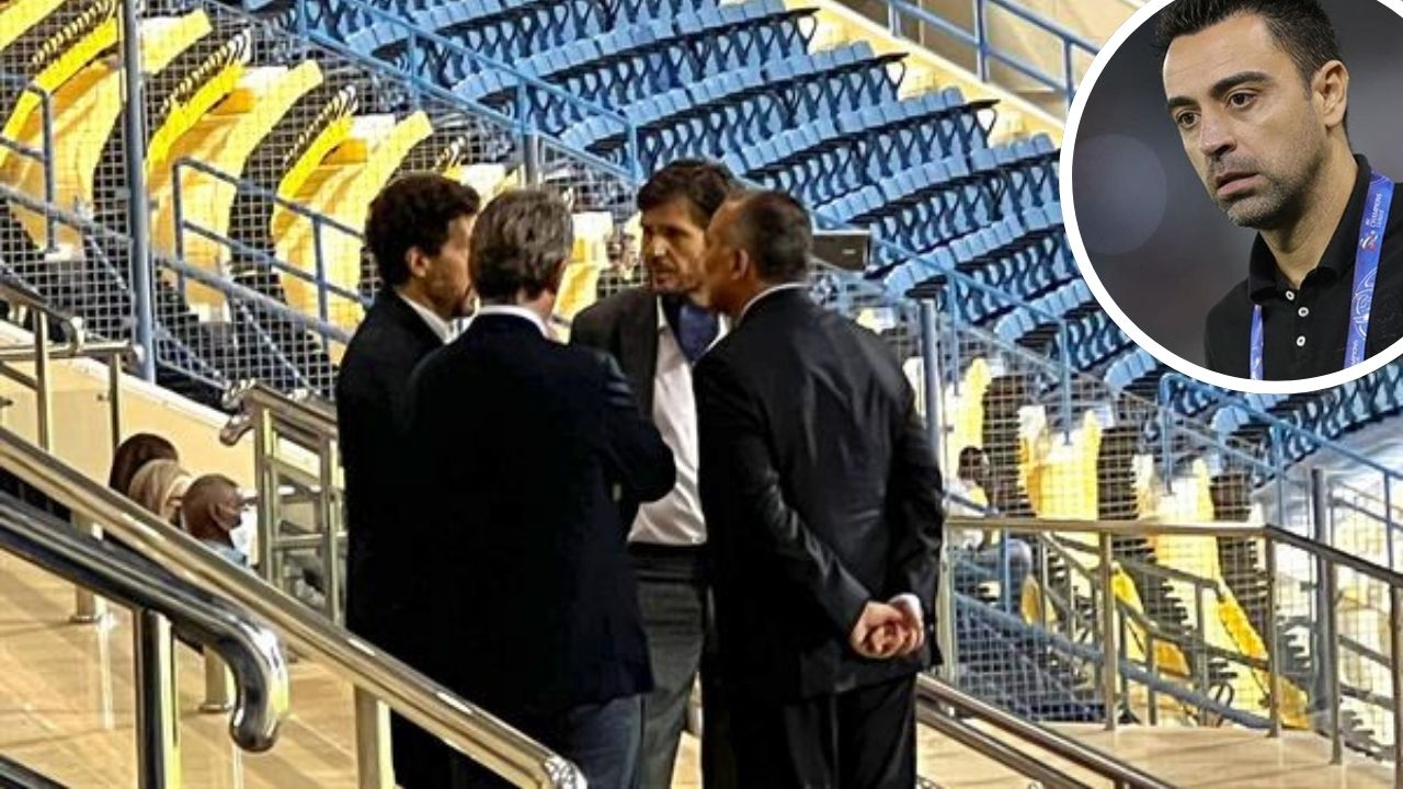 Cumbre por Xavi en el palco del Al Gharrafa Stadium