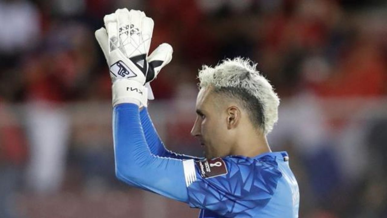 Keylor Navas llega a Costa Rica con la fe de recuperarse para enfrentar a Honduras en la eliminatoria