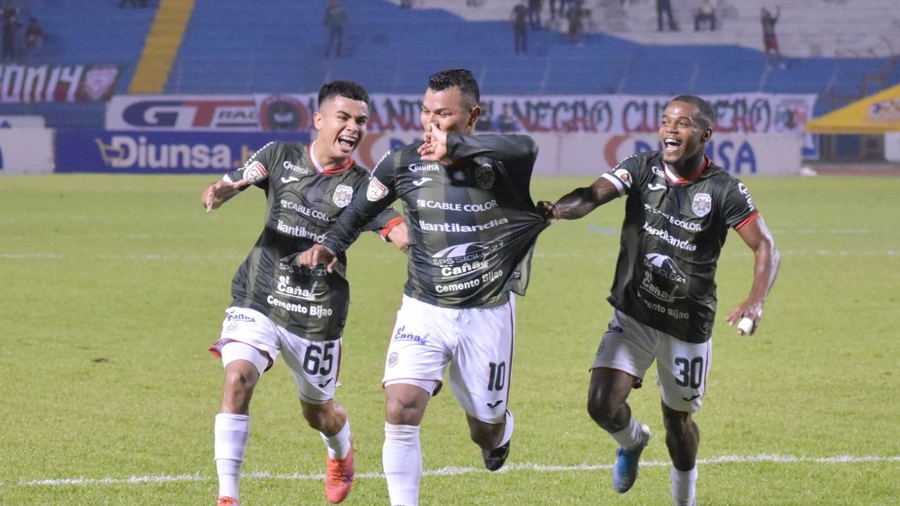 Marathón mantiene su racha de 12 años sin perder ante el Olimpia en el Olímpico