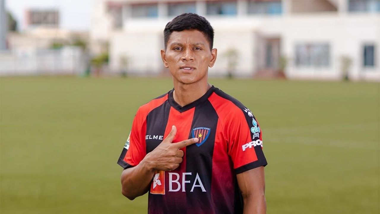 Bryan Moya no seguirá en Ángola y Michaell Chirinos revela su futuro