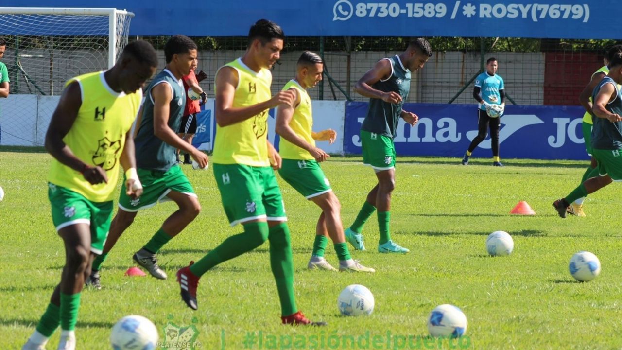 Primitivo Maradiaga 'hace limpieza' en Platense y separa varios jugadores