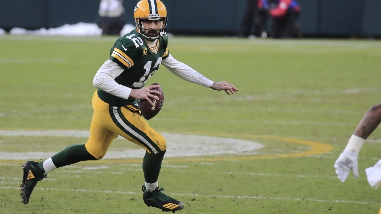Aaron Rodgers rompe la marca de más pases de TD de Favre en el triunfo de los Packers