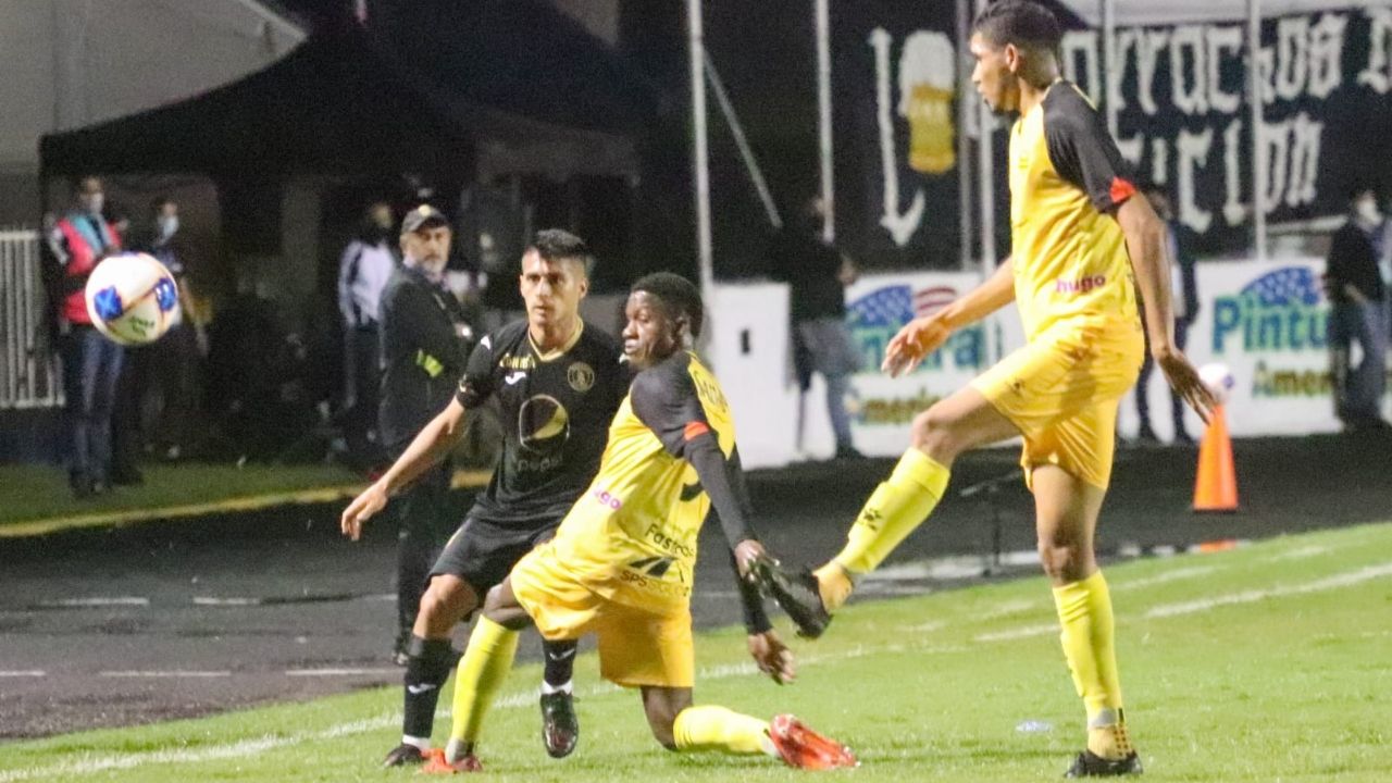 Motagua rescató un empate ante Real España y se jugará su pase a la final en la vuelta