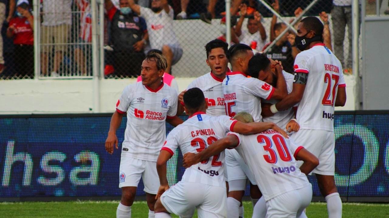 ¡Tetracampeonato a la vista! Olimpia pegó primero en la ida y obliga al Real España a remontar en el Morazán