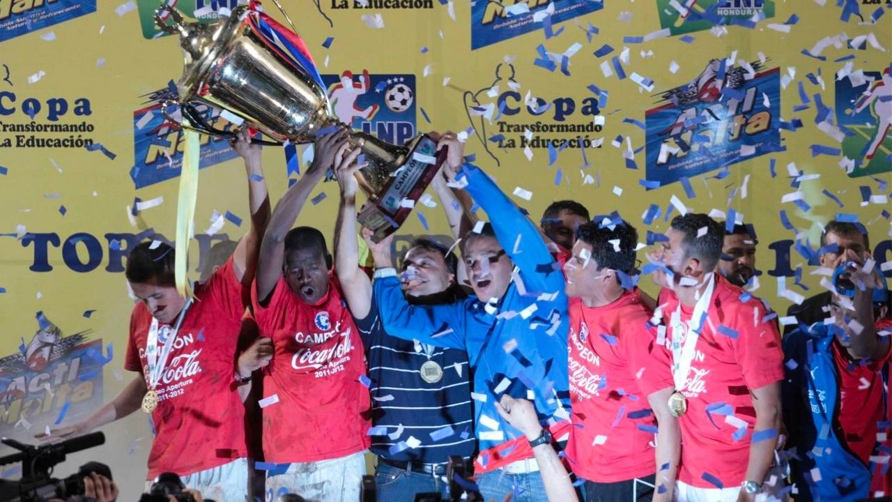 Estas son las veces que Olimpia se coronó campeón en San Pedro Sula contra el Real España