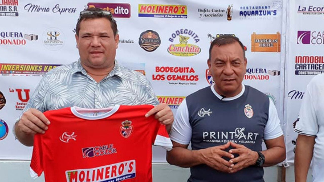 Real Sociedad sorprende y anuncia a Carlos Tábora como sucesor del italiano Mario Petrone