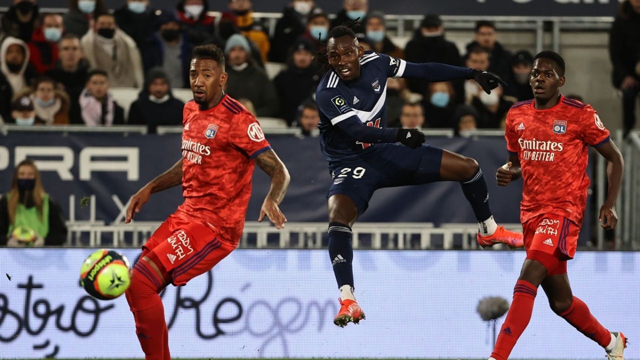 ¡Sigue en racha! Alberth Elis asiste y anota para el empate del Burdeos ante Lyon