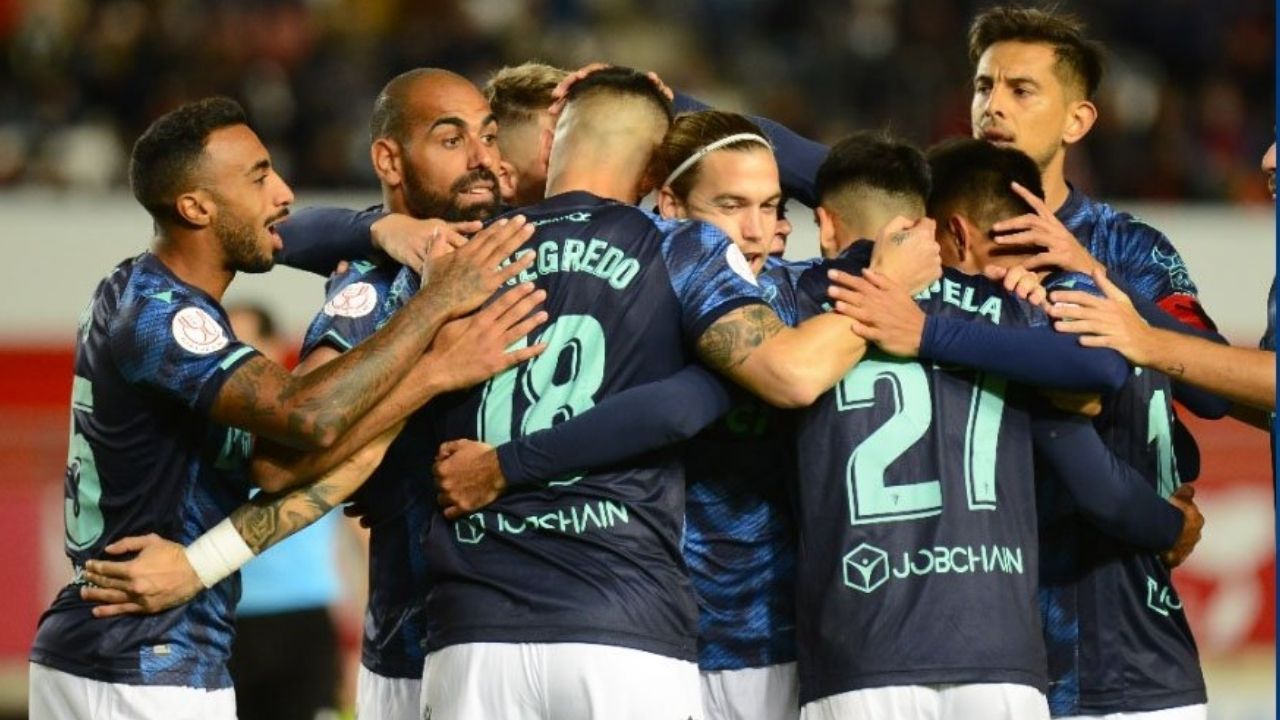 El Cádiz del Choco avanza a la siguiente ronda de la Copa del Rey con escandalosa goleada