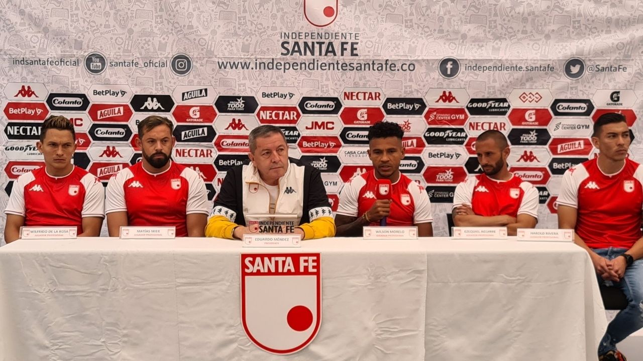 Exjugador de Olimpia es presentado como refuerzo en el Independiente Santa Fe de Colombia