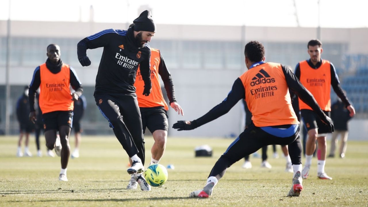 Vinícius, Courtois, Fede Valverde y Camavinga, positivos por covid-19