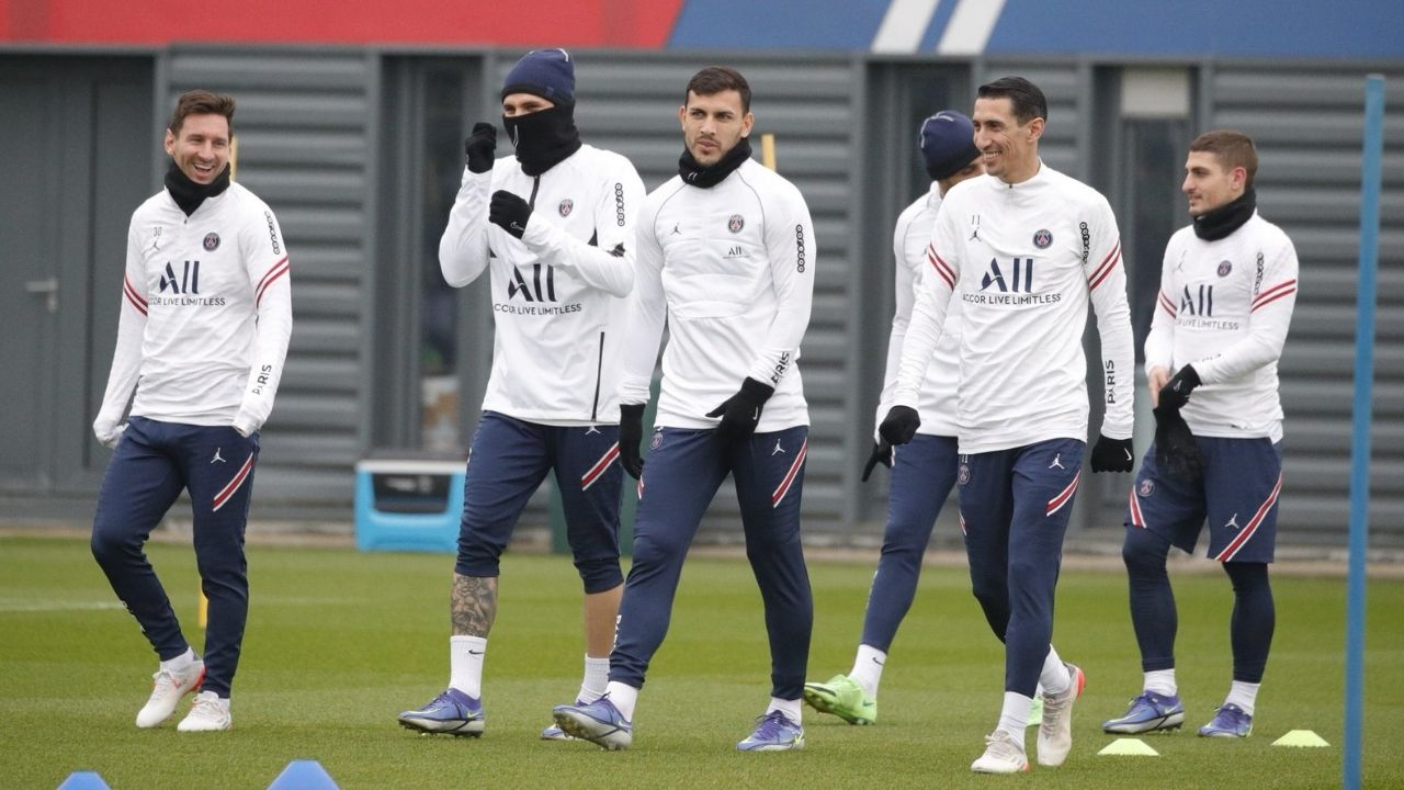 Lionel Messi descansa en partido de Copa de Francia