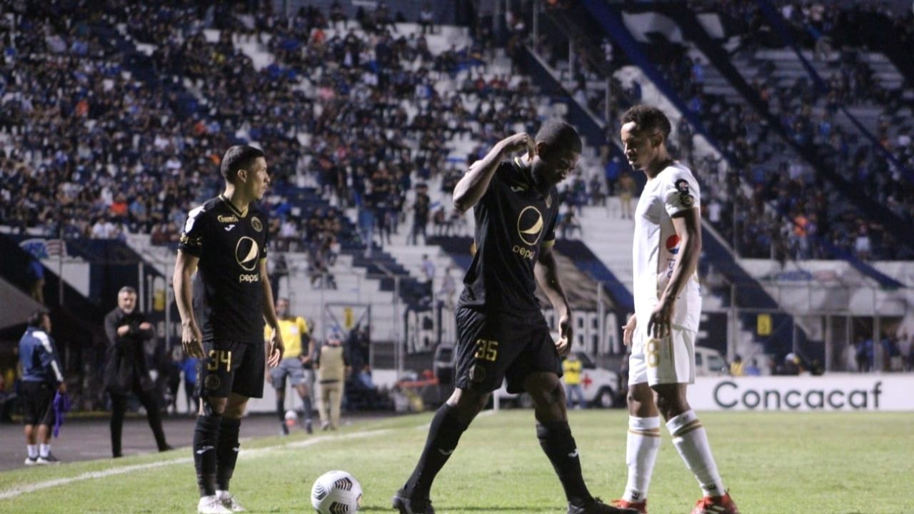 ¡Dolorosa caída! Motagua cae ante Comunicaciones en la final de ida de Liga Concacaf