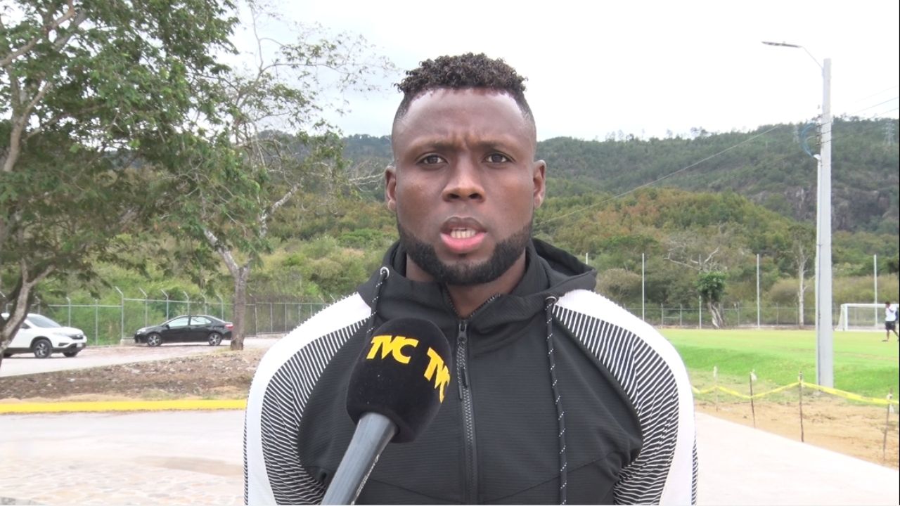 Yustin Arboleda confirmó su continuidad en el Olimpia y revela lo que le hizo quedarse