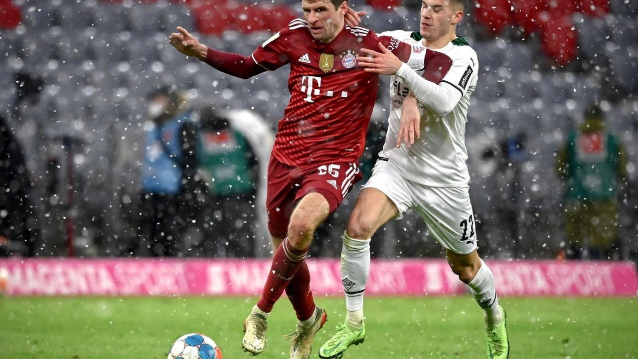 Un Bayern lleno de bajas abrió el año con derrota ante el Gladbach