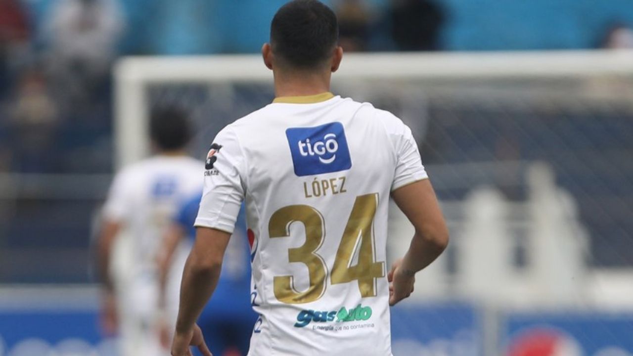 Kevin López debutó con el pie izquierdo en el Comunicaciones de Guatemala