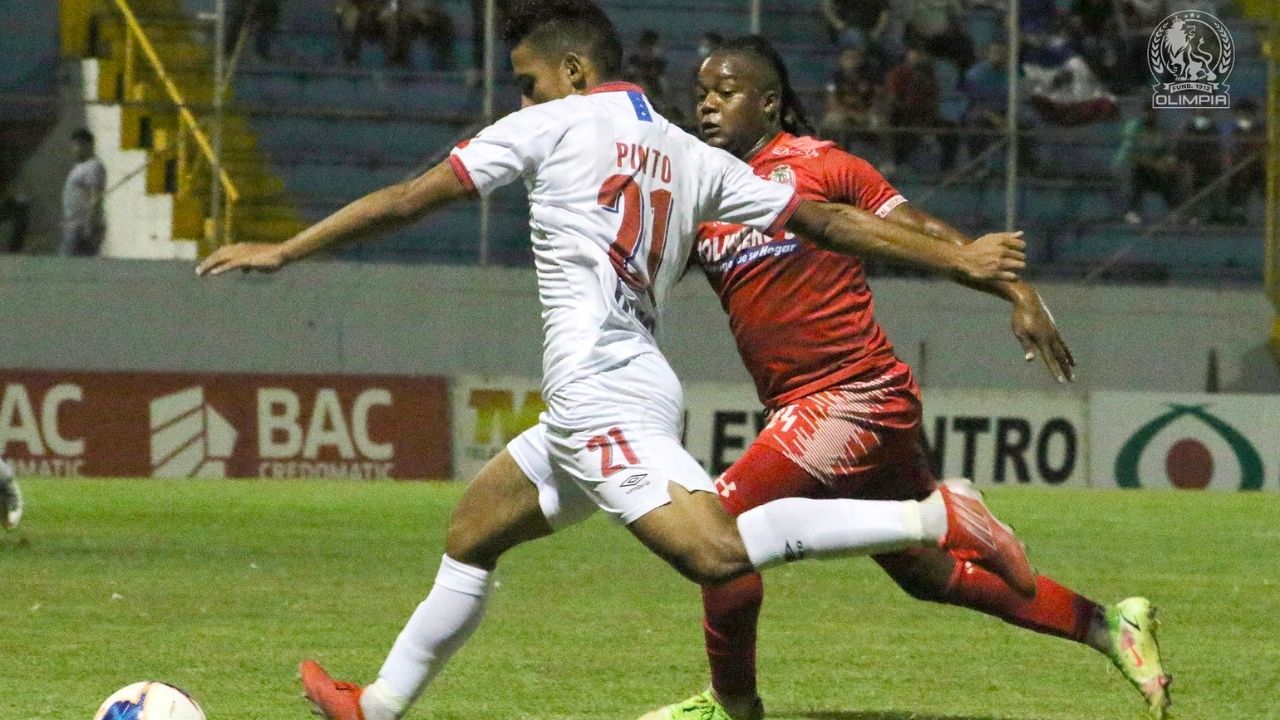 Olimpia goleó al Real Sociedad en el inicio de su camino por lograr el Pentacampeonato