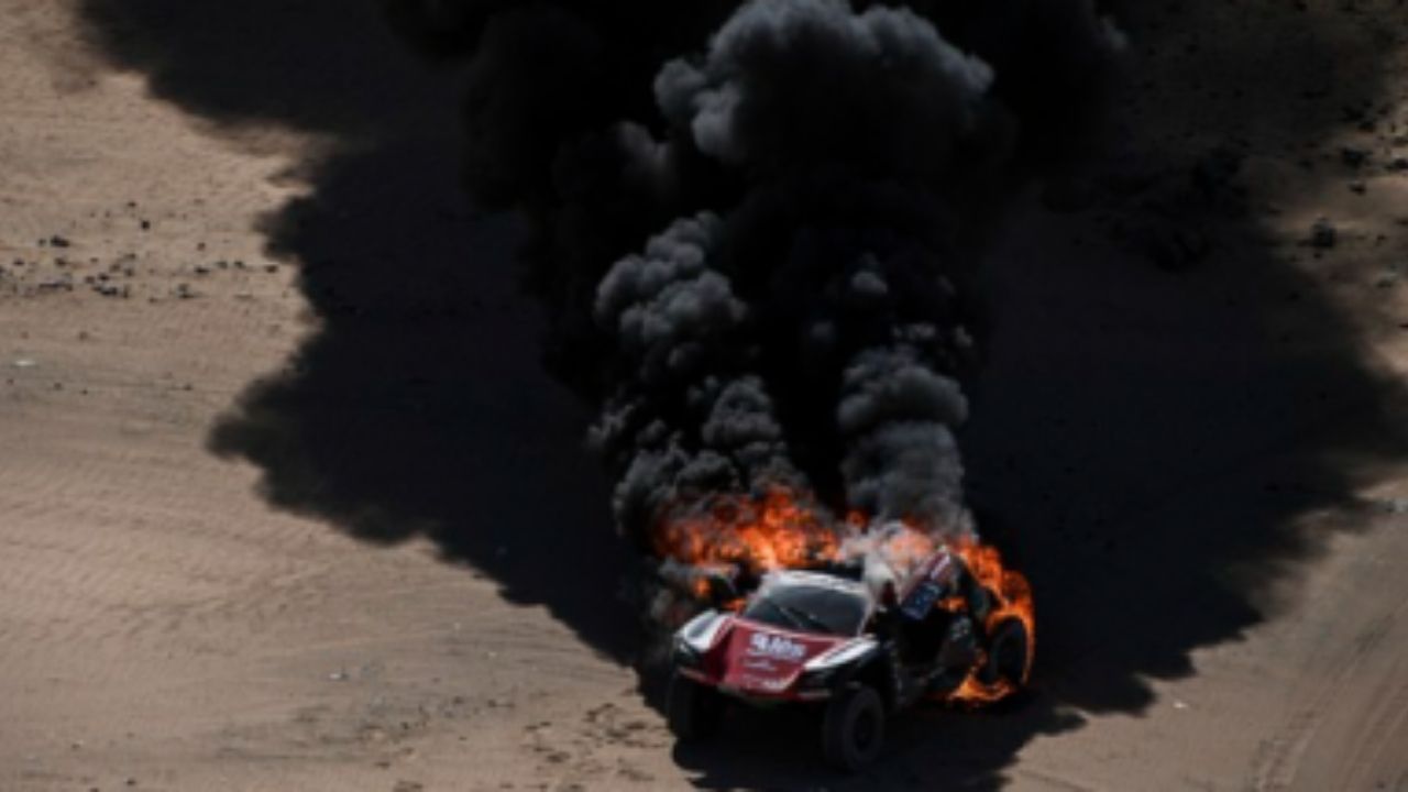 Un piloto herido y repatriado tras explosión de su coche en el Dakar