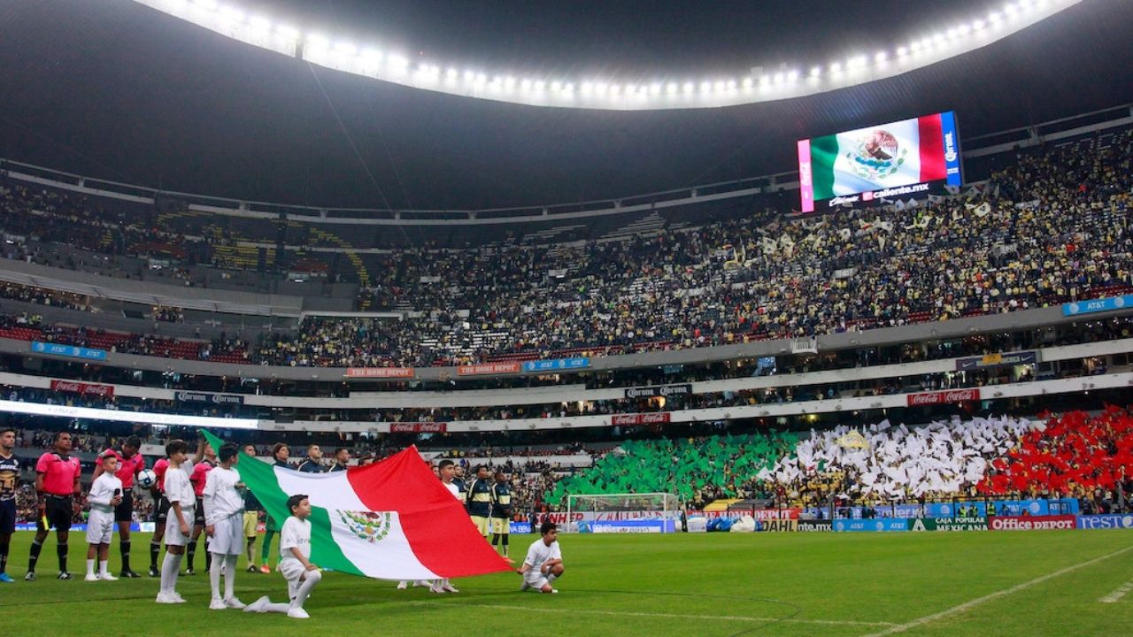 Legionario mexicano lanza fuerte crítica a la afición de su país porque no hacen pesar el Estadio Azteca