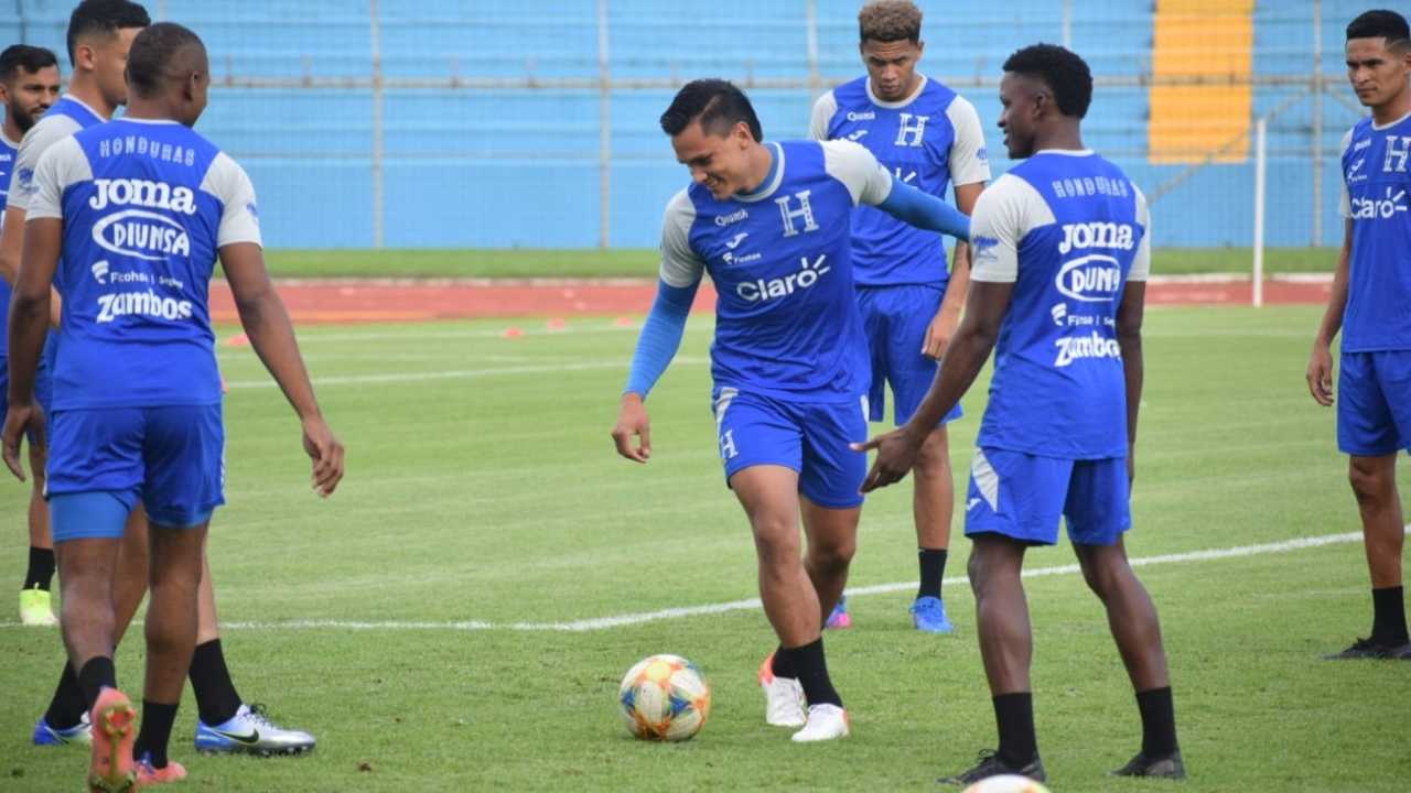 Franklin Flores responde a las críticas sobre los jugadores jóvenes en la H