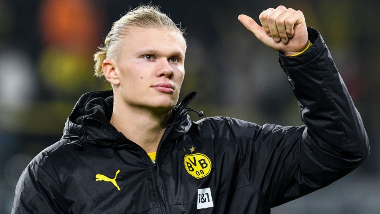 Erling Haaland molesto por la presión del Dortmund para que decida su futuro
