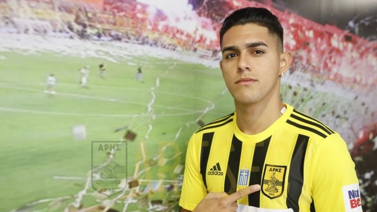 Luis Palma ya luce los colores del Aris FC y presume el número que usará