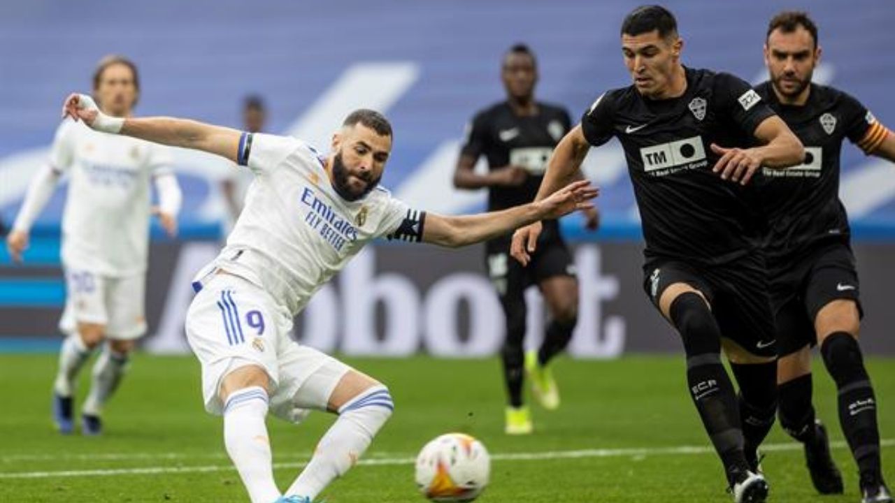 Real Madrid rescata un punto al empatar in extremis ante el Elche por la Liga de España