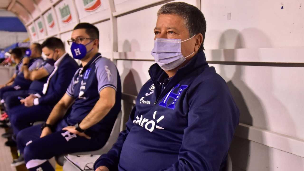 Bolillo Gómez se sincera ante la dolorosa caída de Honduras ante Canadá