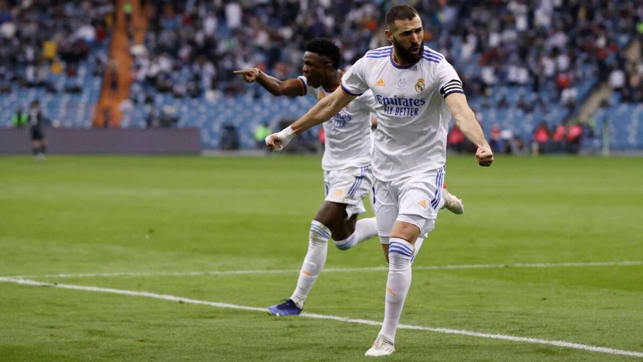 Real Madrid gana al Athletic Bilbao y alza la Supercopa de España
