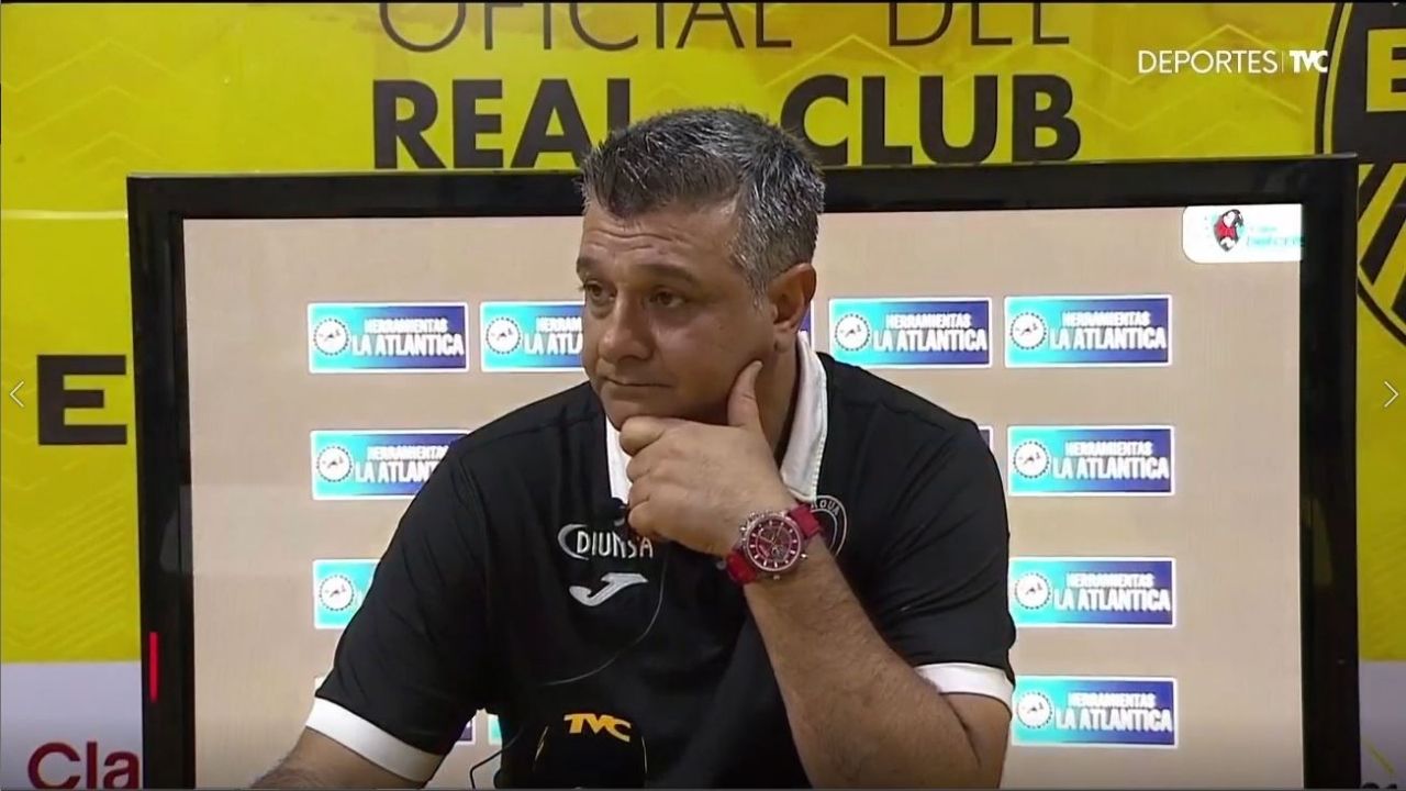 Diego Vazquez se defiende y llama 'locos' a los que hablan de mala racha de Motagua