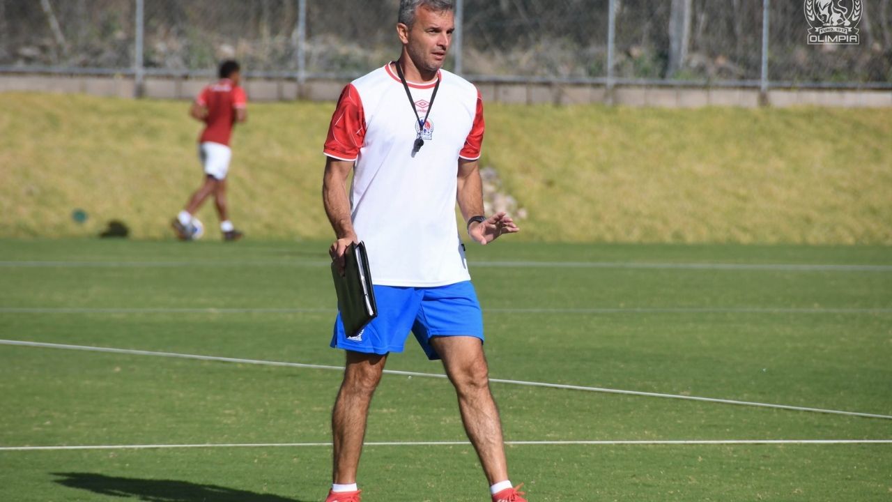 Pablo Lavallén revela cuál es la mejor cancha que ha visto en Honduras