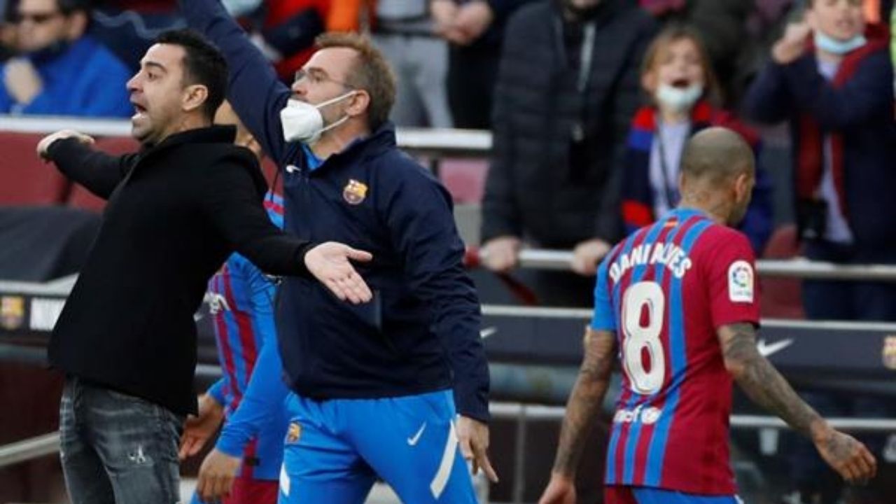 Dani Alves conoce su sanción tras la expulsión ante el Atlético de Madrid
