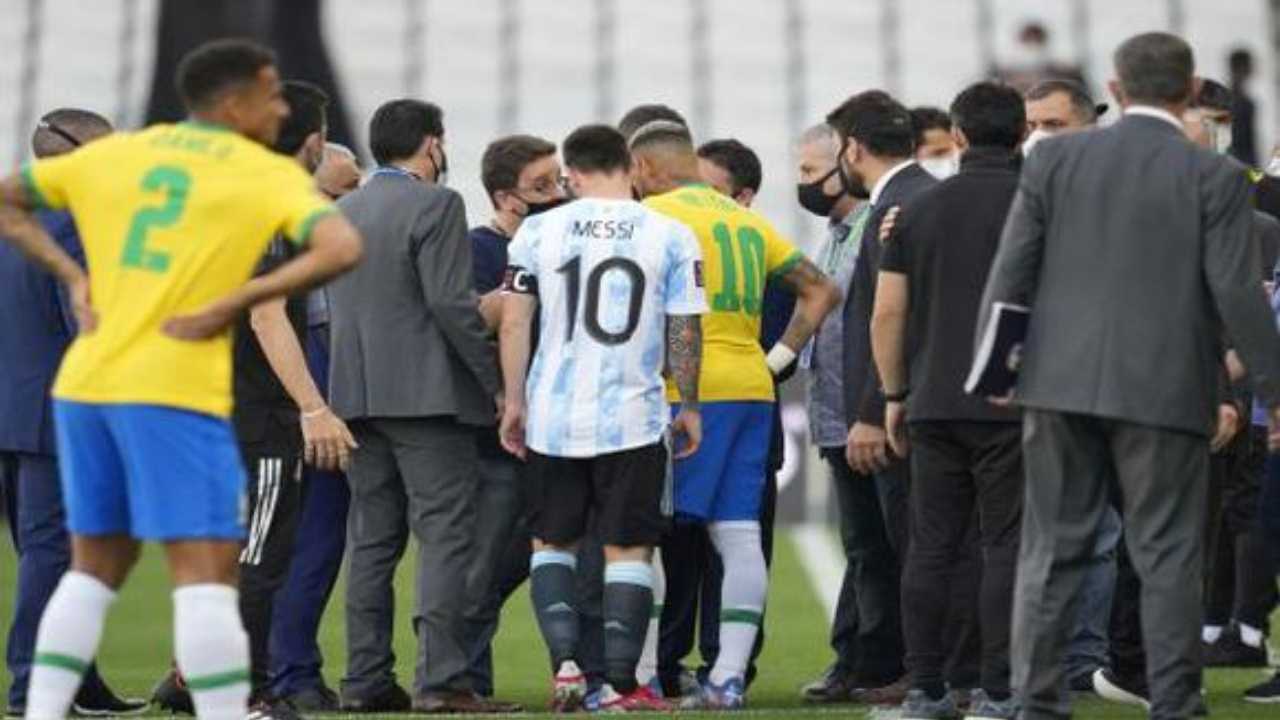FIFA ordena jugar Brasil ante Argentina y sanciona a cuatro jugadores argentinos