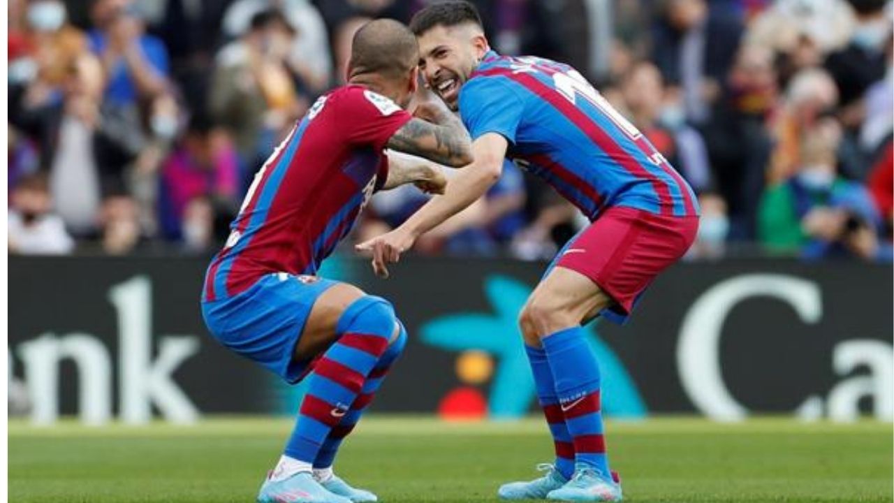 El Barcelona derrota al Atlético de Madrid y sube puestos en LaLiga