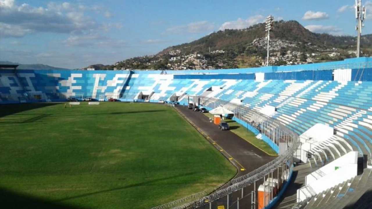 Estadio Nacional de Tegucigalpa cambiaría de nombre de manera oficial