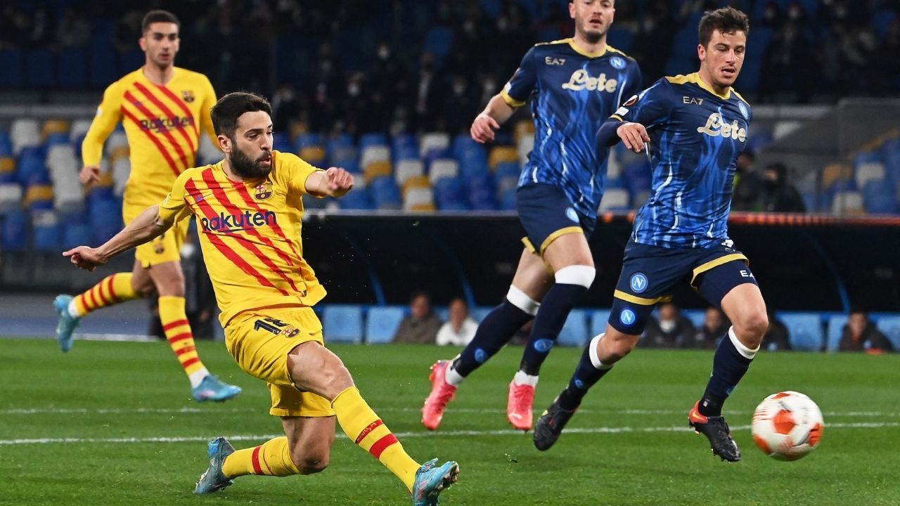 Barcelona golea y sentencia la serie contra el Napoli para avanzar a los octavos de la Europa League