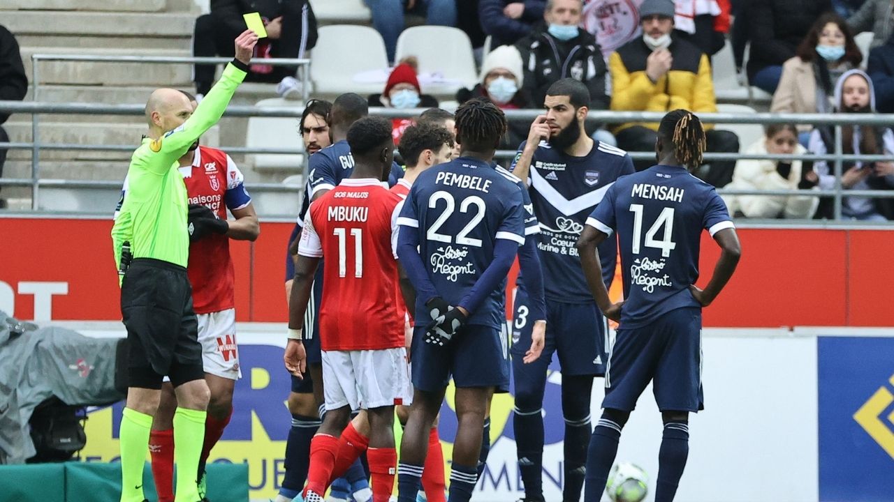 El polémico penal que le pitaron en contra al equipo de Alberth Elis