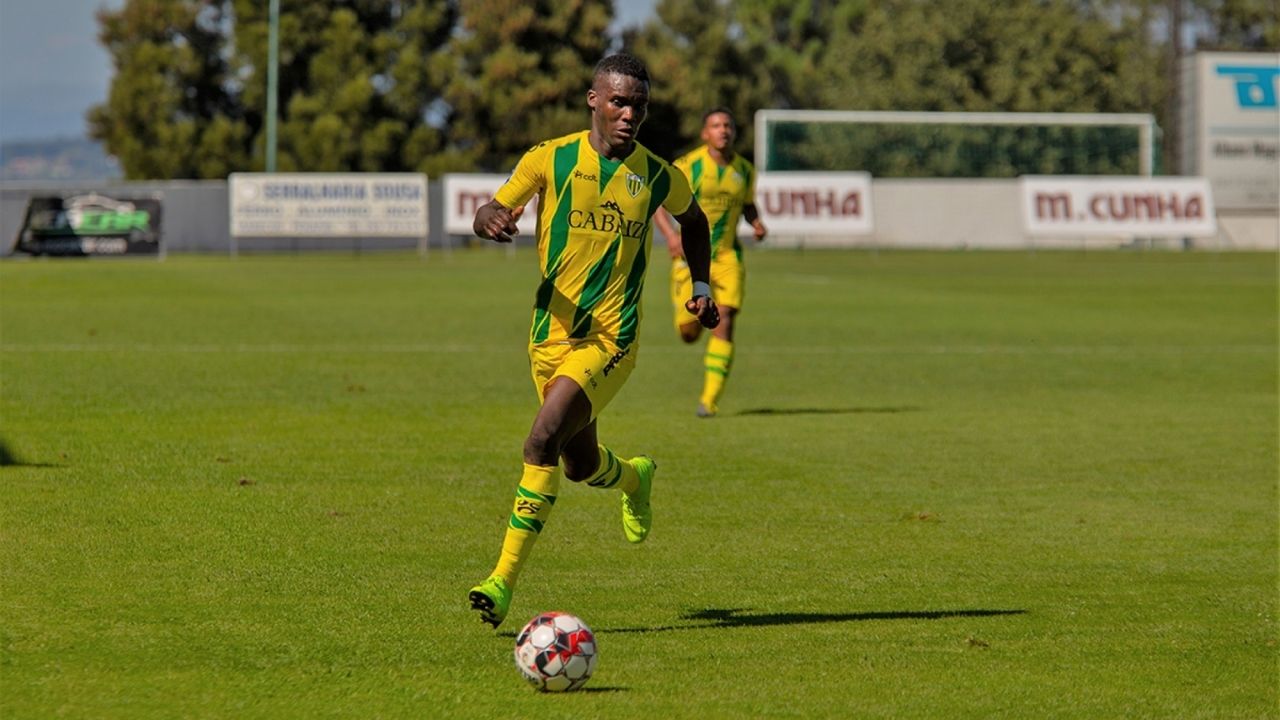Rubilio Castillo rescindió su contrato con el Tondela de Portugal y ahora es agente libre