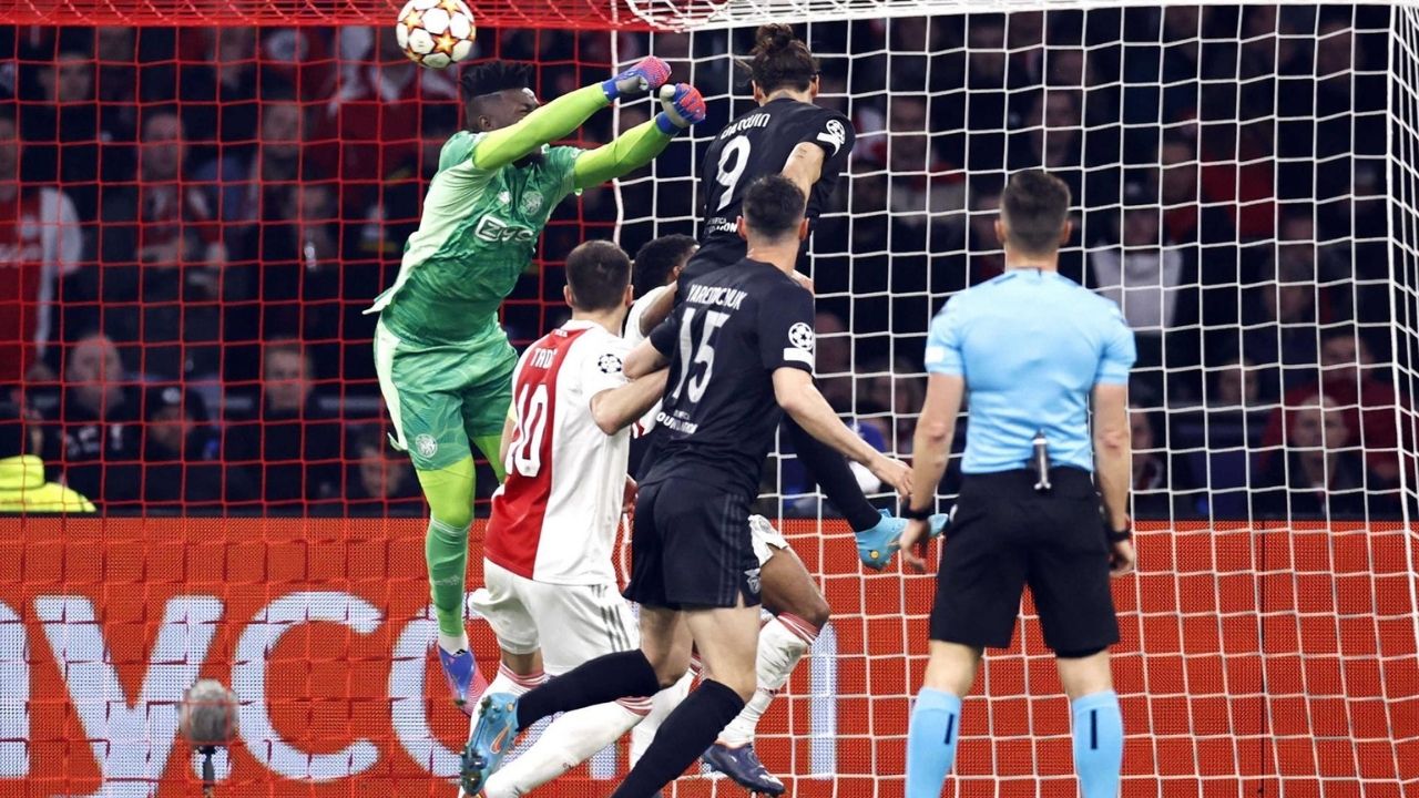 Benfica se afianzó en la Garra Charrúa para eliminar a un dominante Ajax