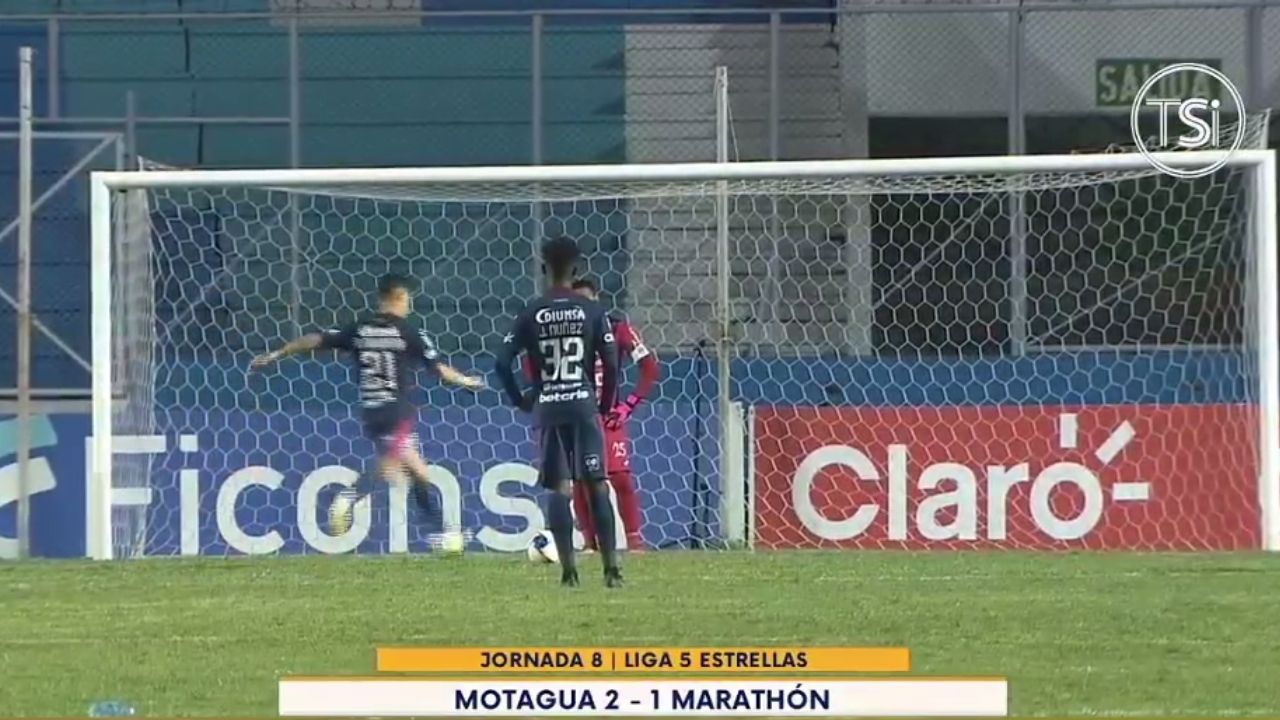 La contundente razón por la que Denovan Torres no se lanzó a atajar el penal de Moreira