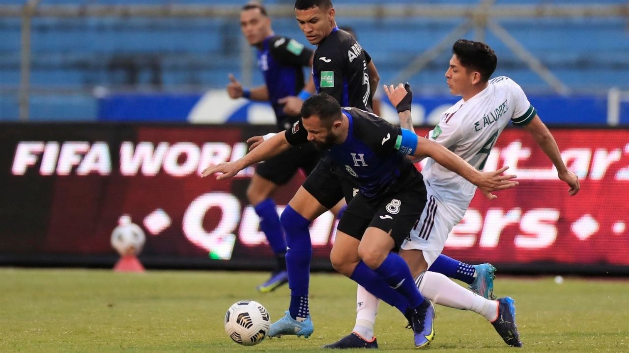 Un autogol condenó a Honduras ante México, que sufre más de la cuenta en el Olímpico