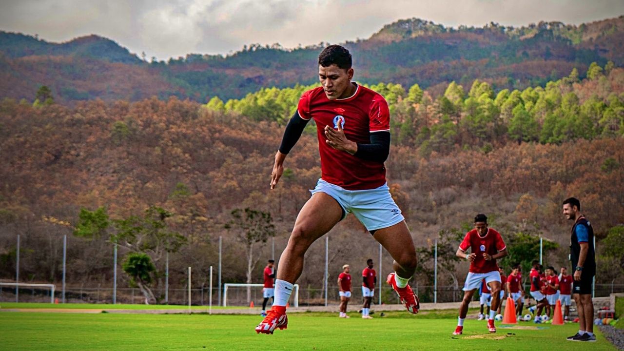 La fecha en que Olimpia espera tener de regreso a Brayan Moya