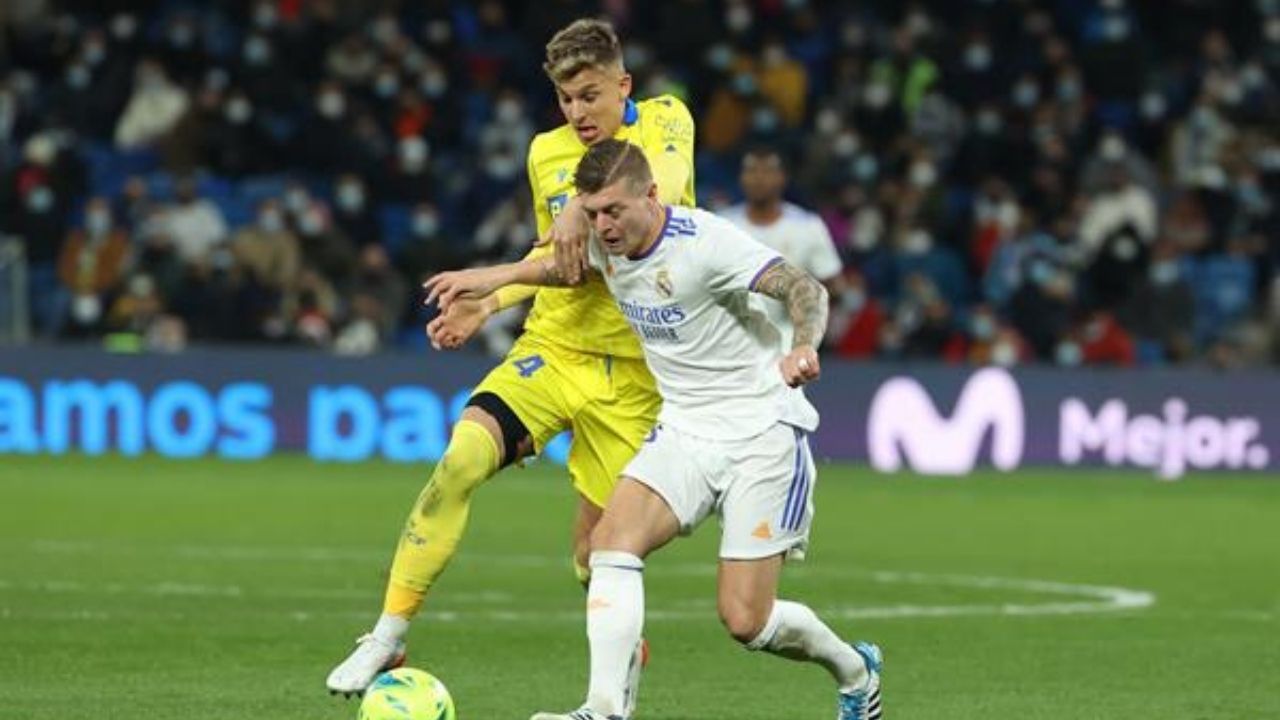 Toni Kroos sufre una lesión muscular y queda prácticamente descartado para el PSG