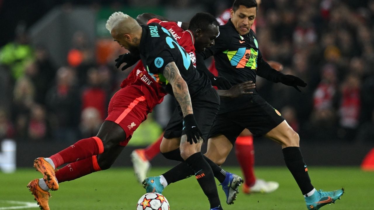 Inter derrota al Liverpool en Anfield pero no le ajusta y los Reds avanzan a cuartos en Champions League