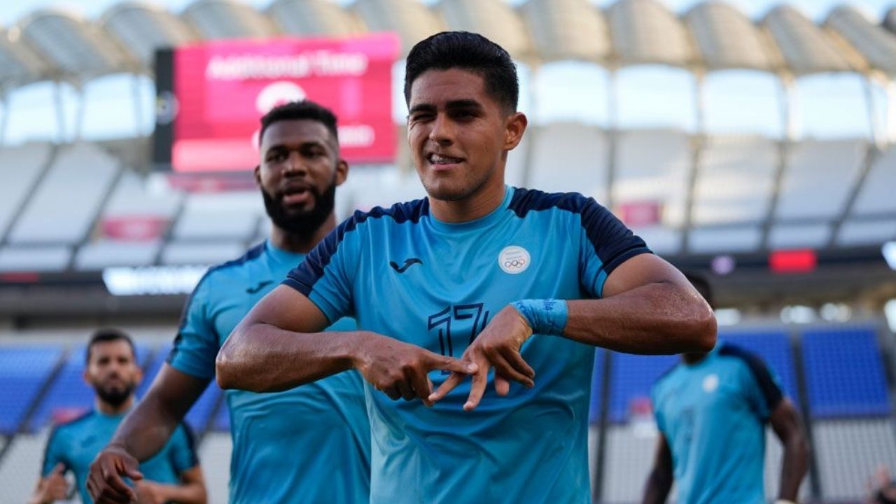 Luis Palma se estrena en honor a la Selección Olímpica de Honduras