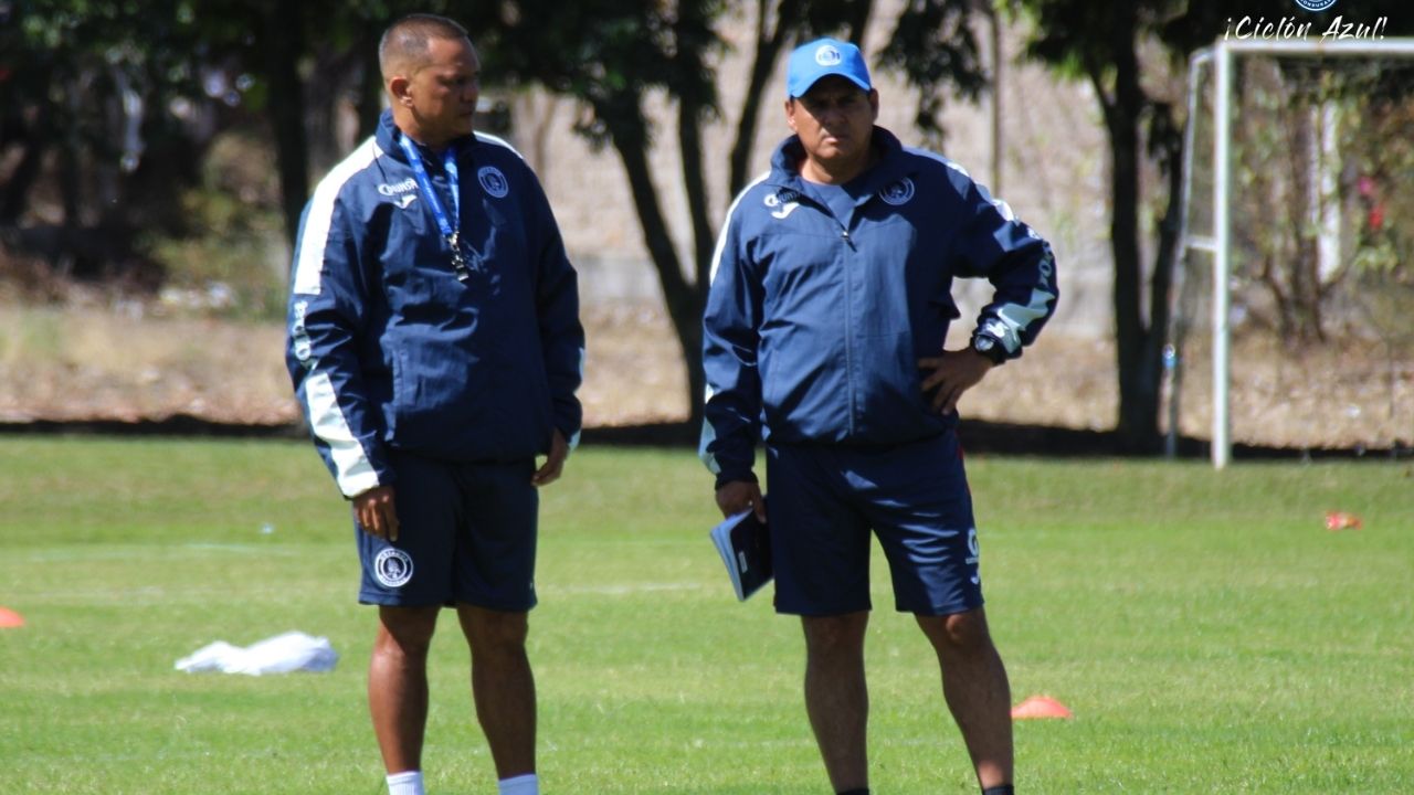 César Nene Obando pone a disposición su cargo en Motagua