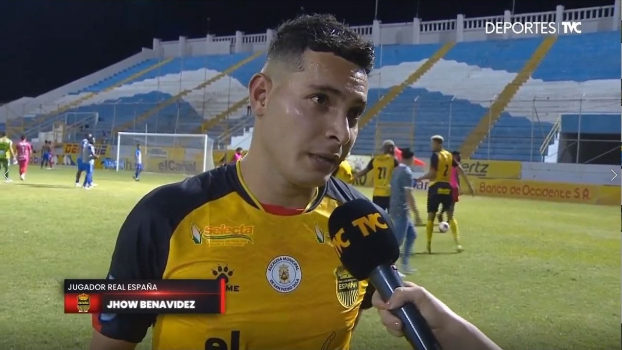 Jhow Benavídez se puso romántico en vivo y revela a quién le dedica su gol