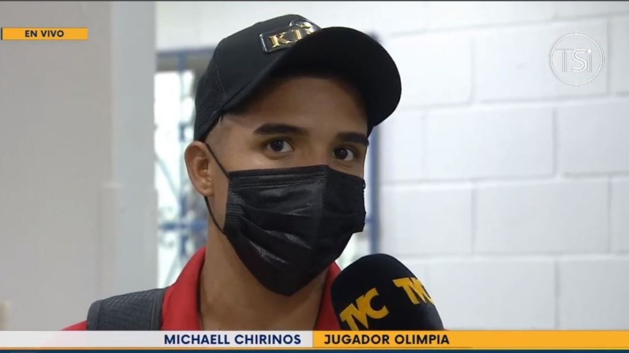Michaell Chirinos demuestra su felicidad al ir acoplándose al sistema de Pablo Lavallén